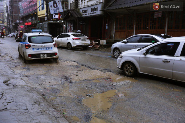 Những con đường xuống cấp trầm trọng giữa thiên đường du lịch Sa Pa